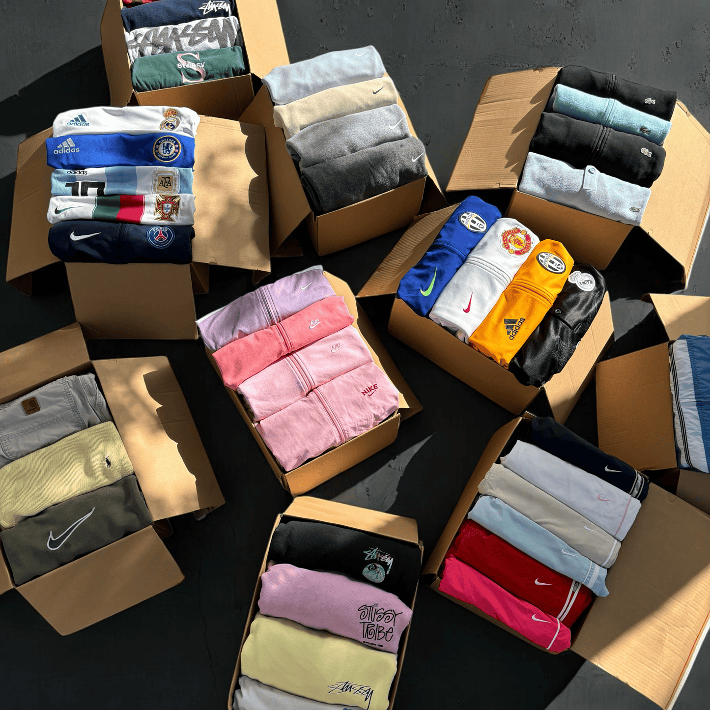 PREMIUM VINTAGE MYSTERY BOX (7-15 PIECES)